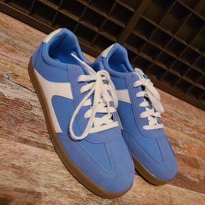 No Boundaries Blue and White Women's Sneakers Size 11